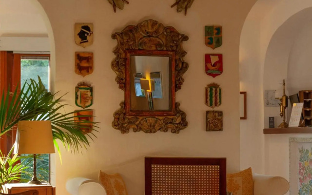Nora Club Hotel