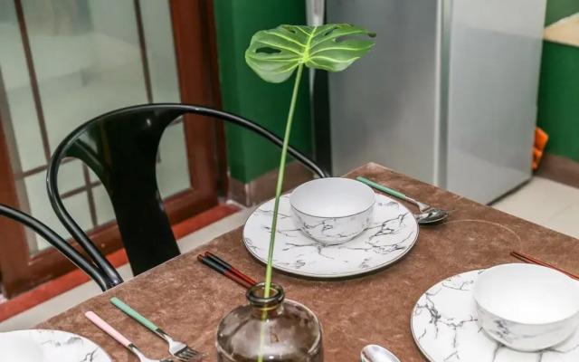 Locals Boutique Apartment Huafa Plaza 29