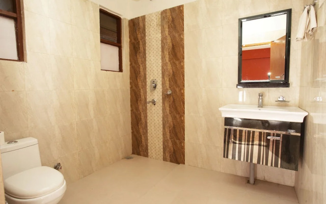 Sauraha Holiday Home