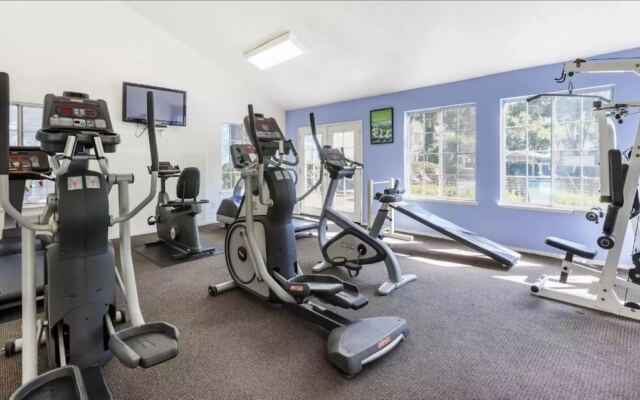 Global Luxury Suites in Downtown San Ramon