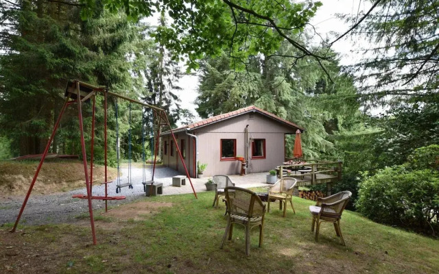 Lively Holiday Home With Garden, Barbecue, Garden Furniture