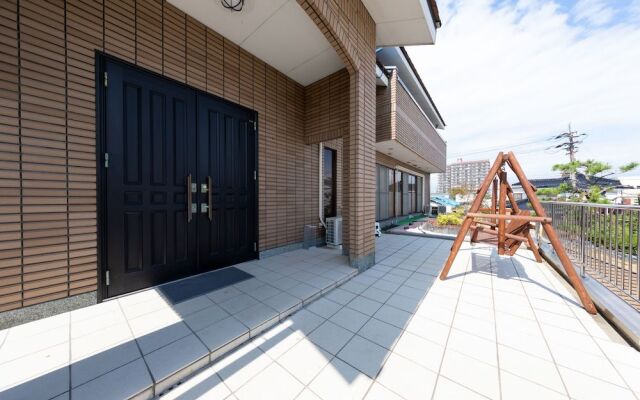 Yolee Guest House