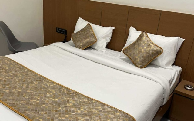 Urban Stays Service Apartment
