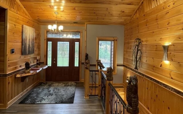 Nature Lovers Dream! Steps From Fishing Plus 140 Acres of Hiking! 4 Bedroom Home by Redawning