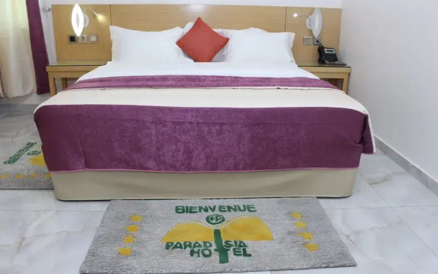 Paradisia Hotel