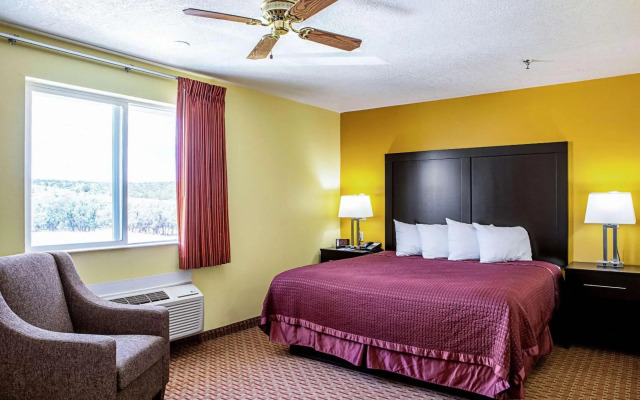 Rodeway Inn & Suites