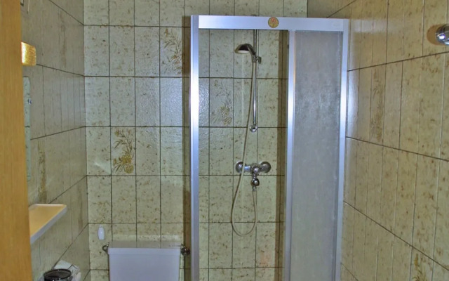 Charming Apartment in Faggen Near Sarfaus Ski Area