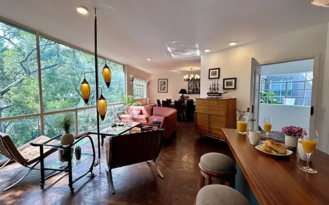 Deco Housing Luxury Rentals in Roma Norte