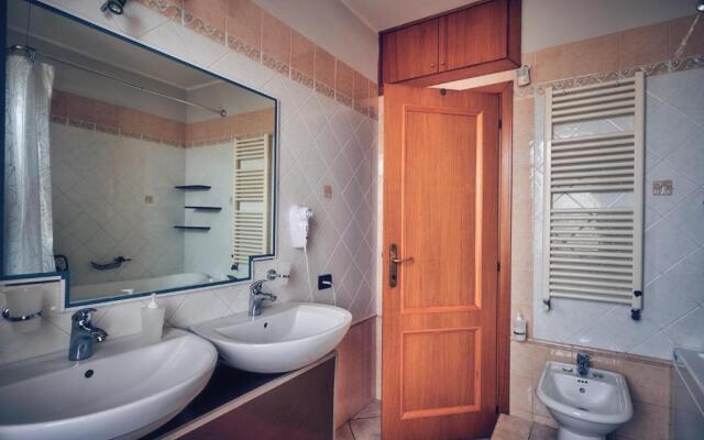 Travelershome Ciampino B&B