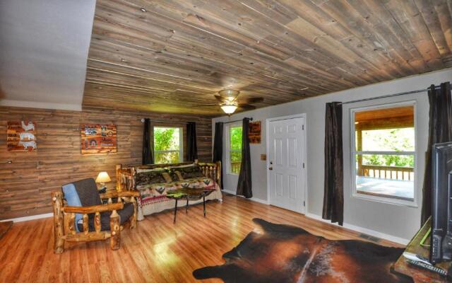 *New Cabin 5min From Parkway*Deer Hollow