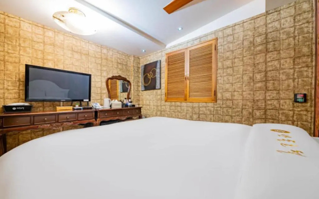 Andong Hotel