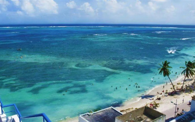 Calypso Beach Hotel