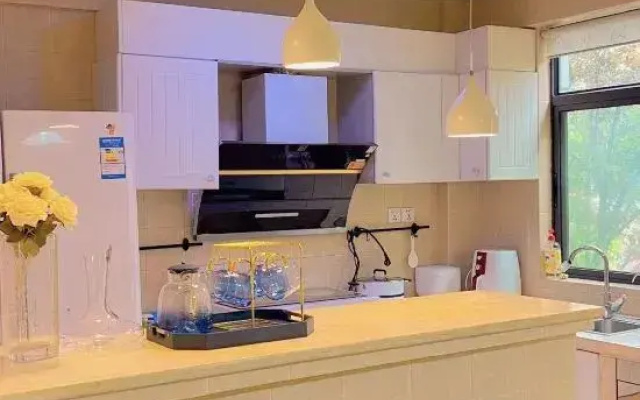 Yuya Holiday Homestay (Dali University)