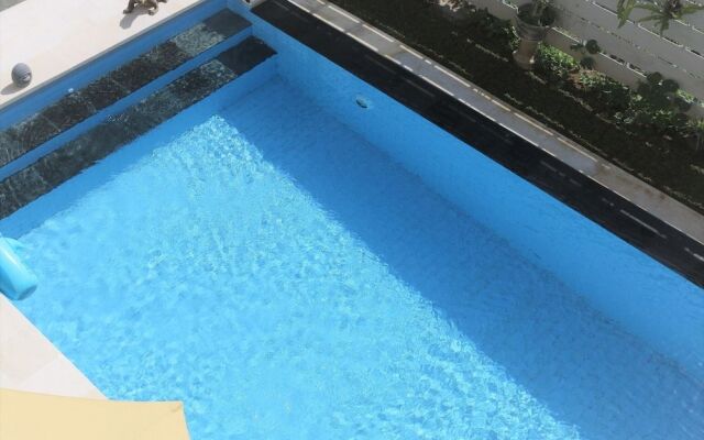 Esperanza Luxury Inn Hotel