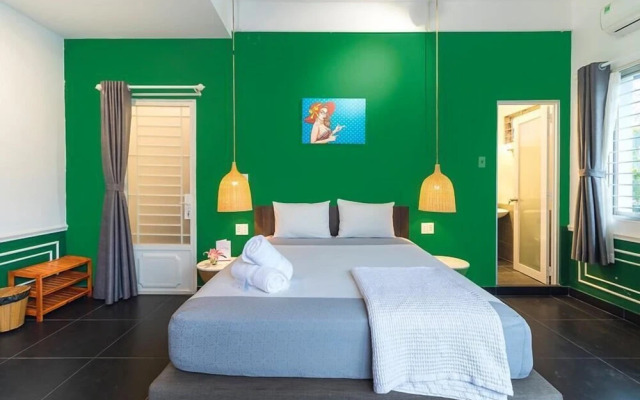 Christinas Saigon 1960s