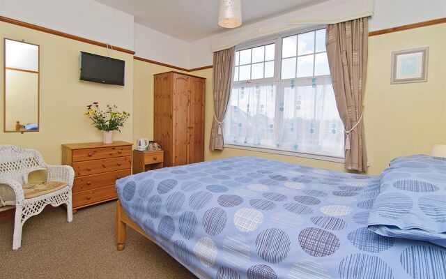 The Three Tees - Guest house