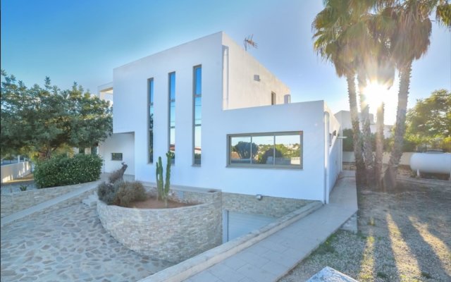 Villa 5 Bedrooms With Pool And Wifi 104980