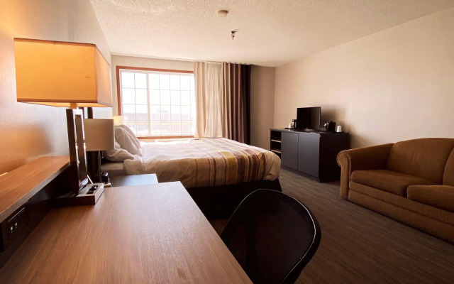 Country Inn & Suites by Radisson, Elk River, MN