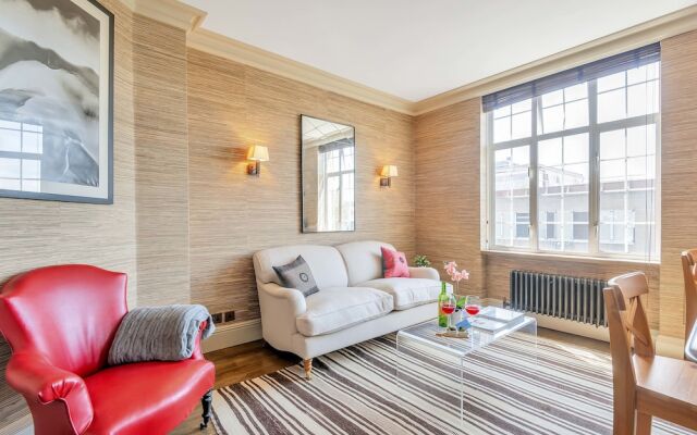 Stunning Chelsea Manor Gem - HBG