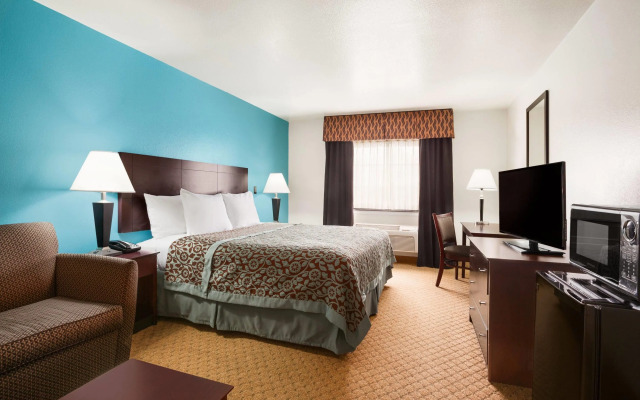 Days Inn & Suites by Wyndham Conroe North