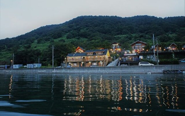 Tongyeong Daore Pension