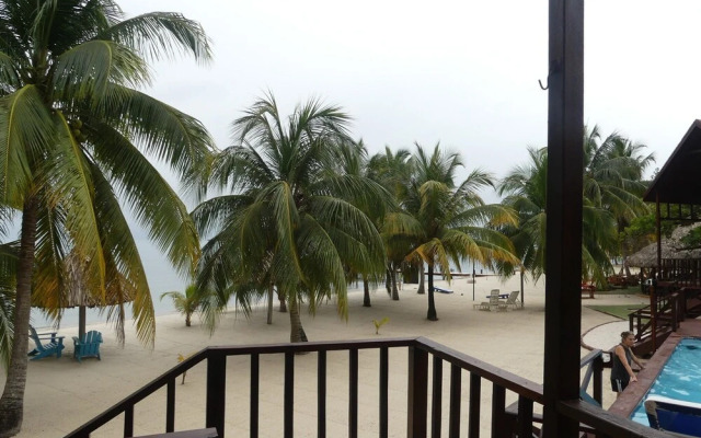 Green Parrot Beach Houses and Resort