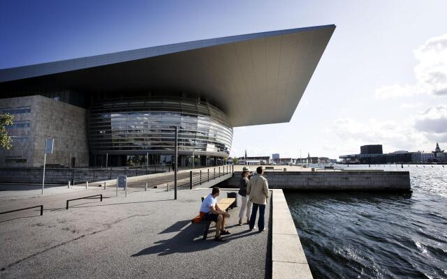 Crowne Plaza Copenhagen Towers by IHG