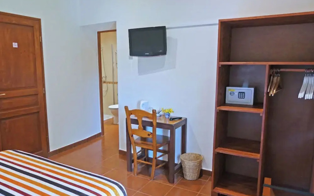 Masia Ca La Caputxeta & Golf