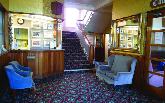 County Hotel