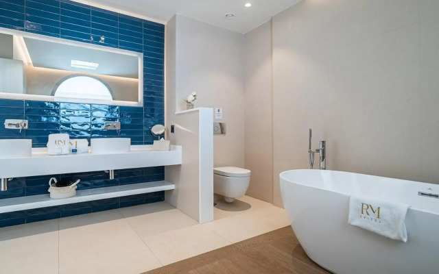 Royal Marina Suites Boutique Hotel