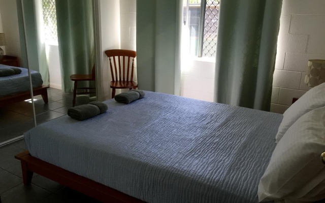 Driftaway Holiday Villas – Guest Rooms – Cairns