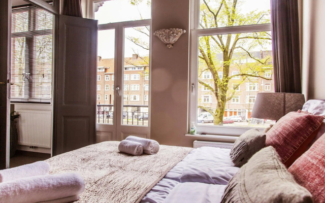 Livia's Hideaway: Elegant Canal