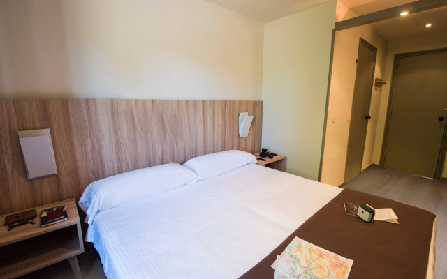 Hostel Monte Do Gozo