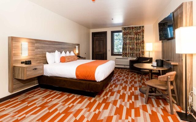 Maswik Lodge - Inside the Park