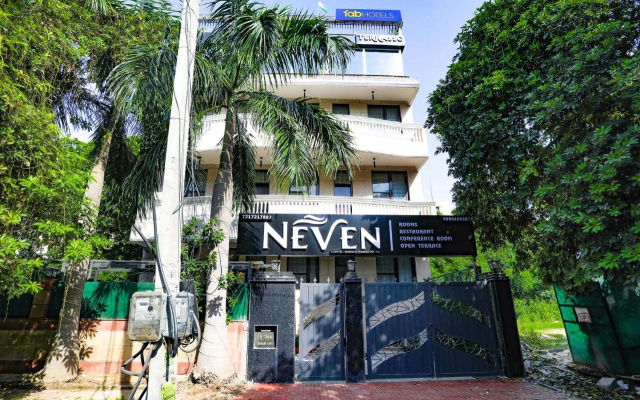 Itsy Hotels NV, Sushant Lok