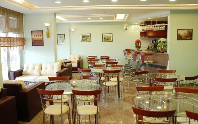 Okutur Hotel