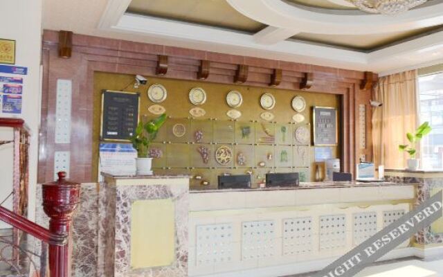 OYO Hangzhou Fengsheng Grand Hotel (Xiaoshan Yaqian Road)