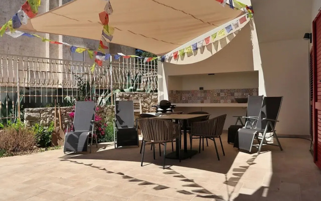 Viva-by the Sea-garden Terraces Seget Vranjica