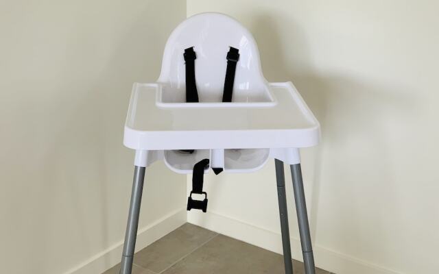 DAYDREAM Spcaious & Comfortable with Water Views