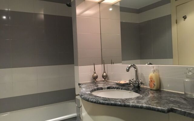 Lisbon Luxe Spacious Flat
