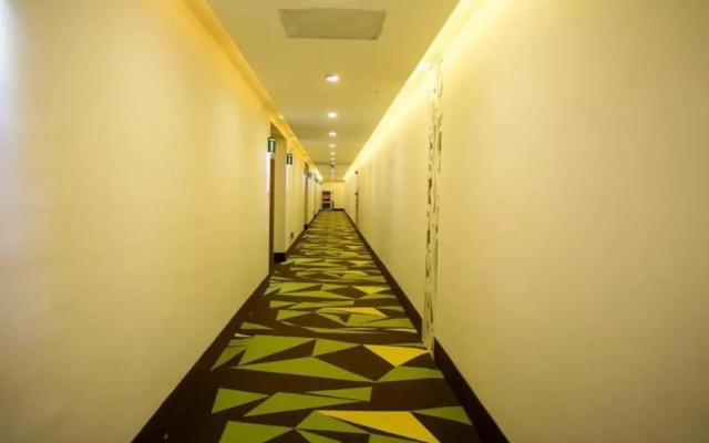 Vatica Langfang Wanda High-speed Railway Station Jianguo Road Hotel