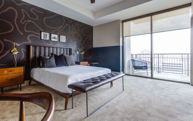 Domio Downtown Luxurious 2BR Gym/sauna