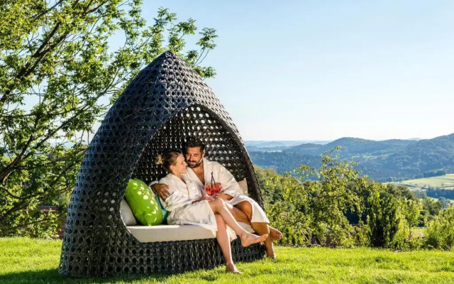 Wander- und Wellnesshotel Hüttenhof