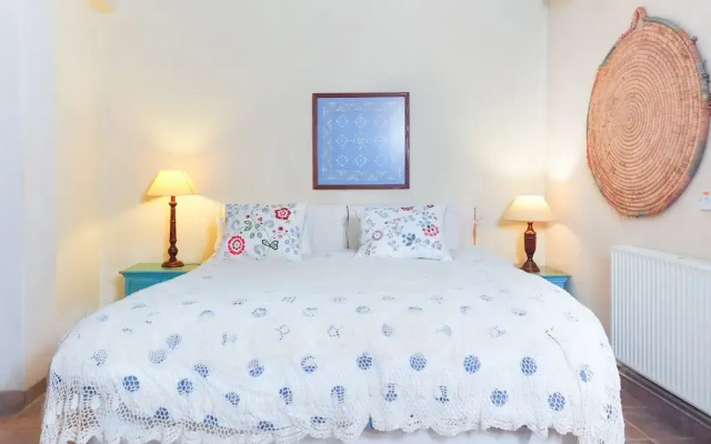 Adamos studio Hotel Apartments