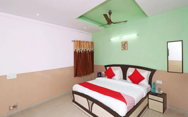 Vasundhra Heights Hotel