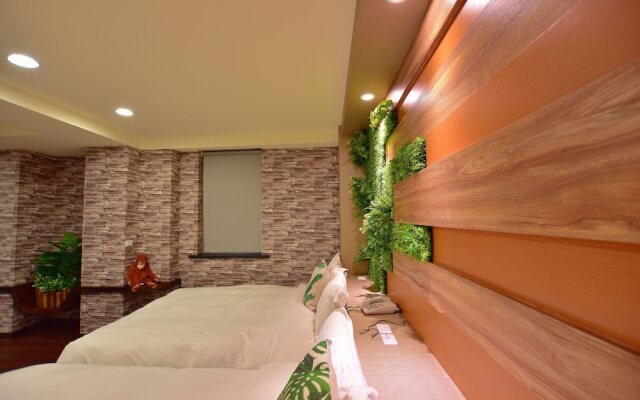 Ruocing Hot Spring Hotel