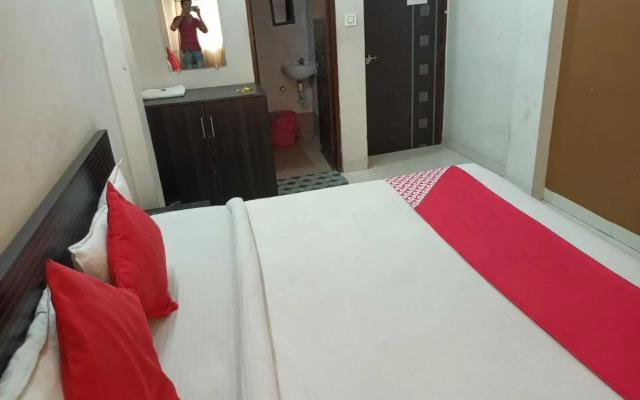 OYO Flagship 70280 Om Gulmohar Avenue