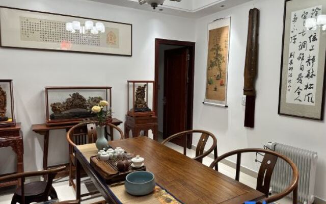 Yaqiu Courtyard Featured Hostel