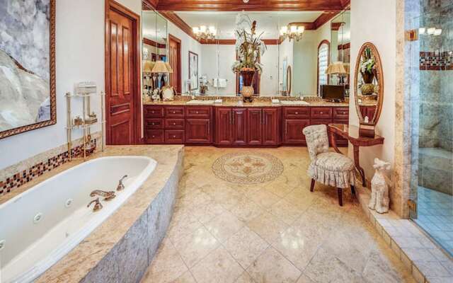 Palazzo del Mar by Five Star Properties