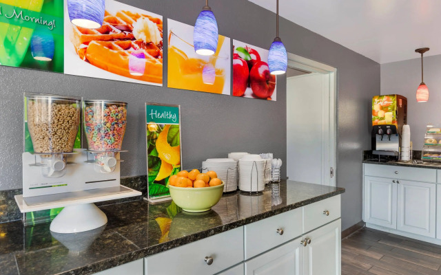 Quality Inn & Suites Easley - Greenville